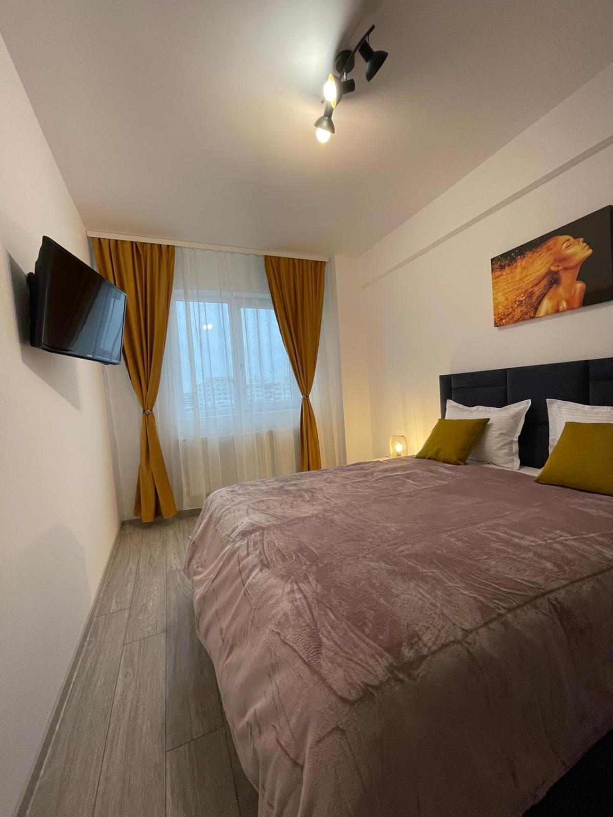 Palas Retreat - Q Residence Iasi Exterior photo